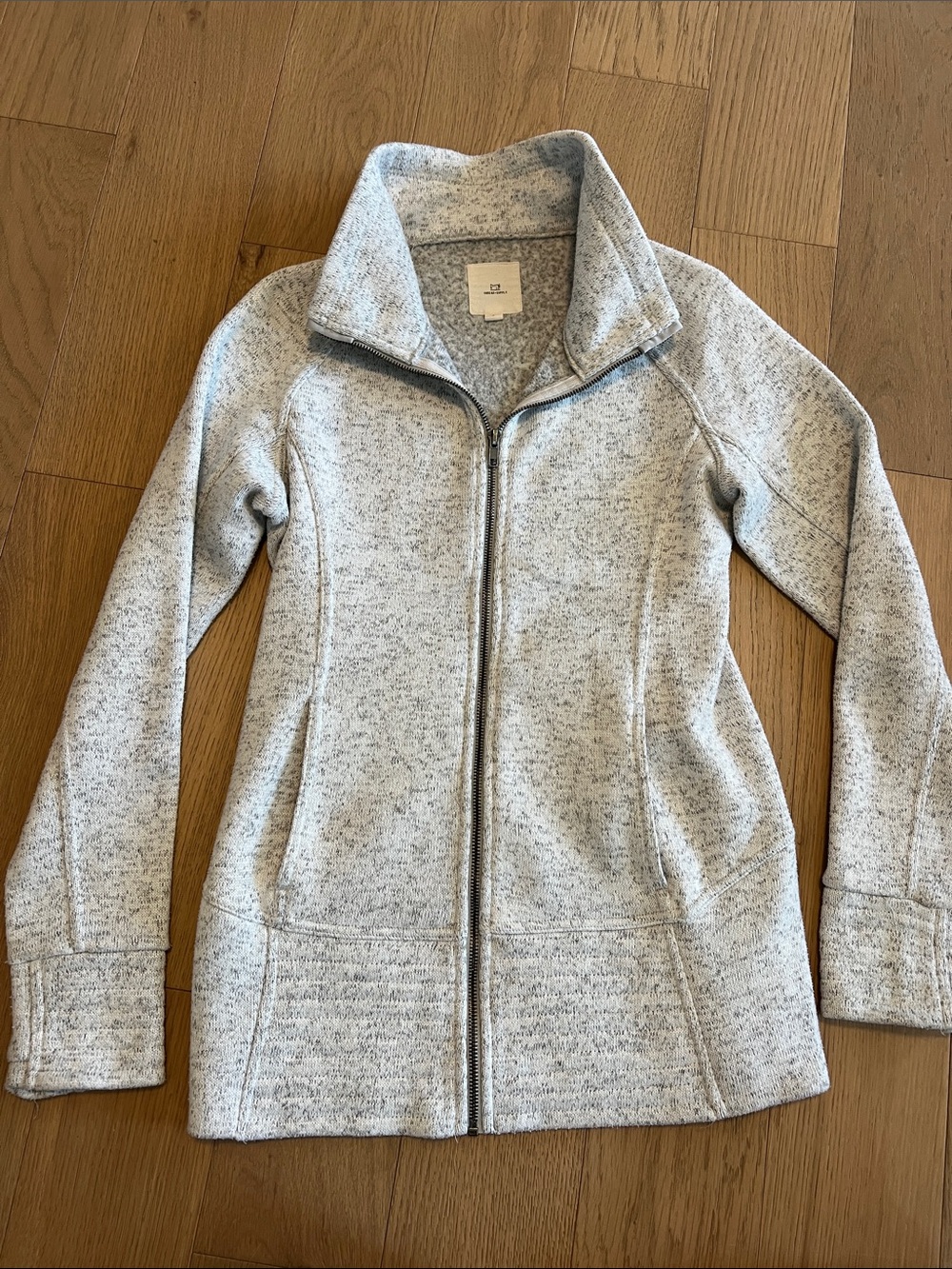Thread supply women’s size small